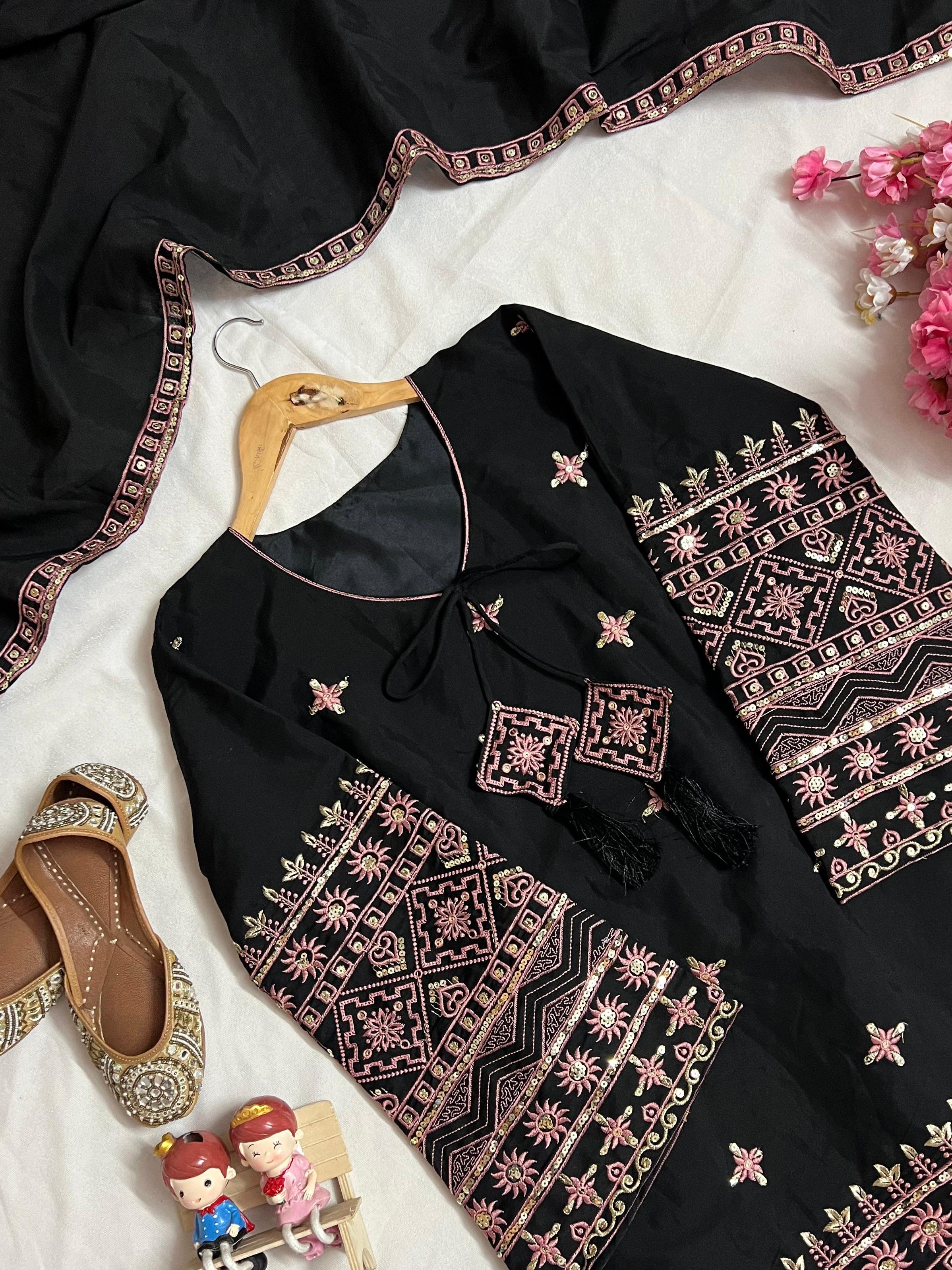Roman Silk Cotton Kurti-Plazzo Set with Embroidered Dupatta